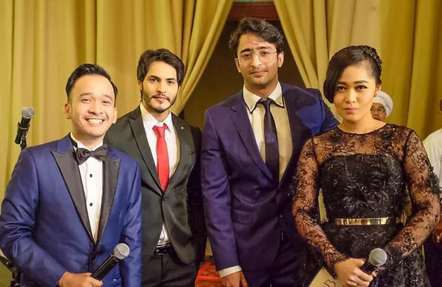 Ravi Bhatia dan Shaheer Sheikh