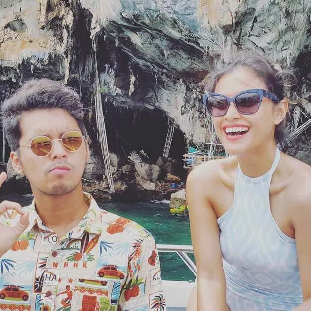 Mario Irwinsyah - Ratu Dewi Anandita 