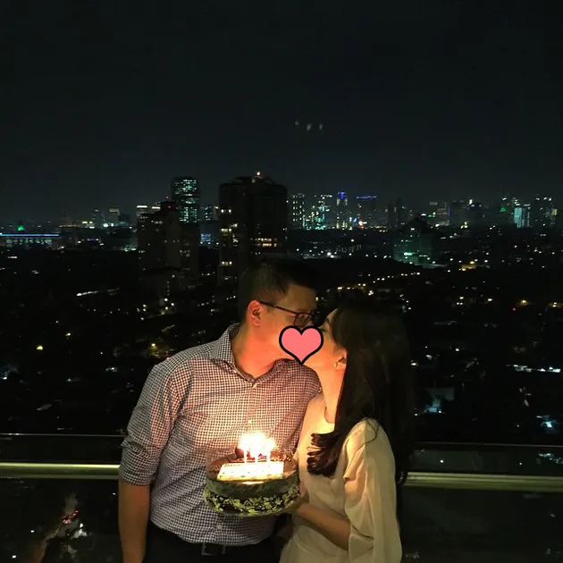 Galeri Romantis Ulang Tahun Shandy Aulia, Panen Kado-Kado Manis
