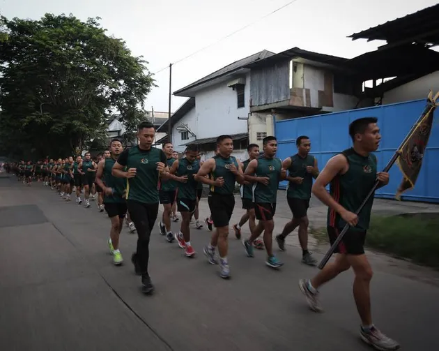 Agus Yudhoyono - Kapten Yoo Shi Jin DOTS