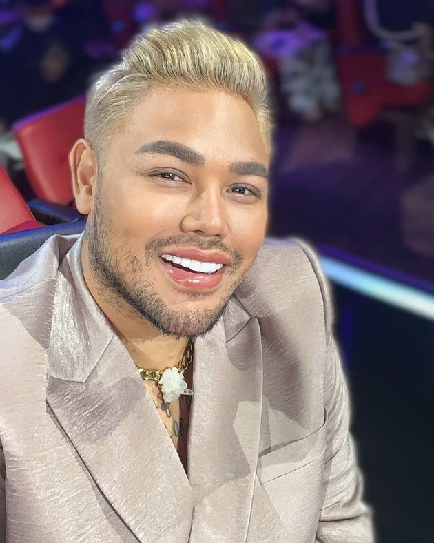 Change Hair Color to Blonde, 8 Latest Photos of Ivan Gunawan who Looks More Handsome and Charismatic - Making Hearts Flutter