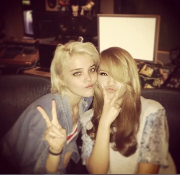 CL dan artis hollywood