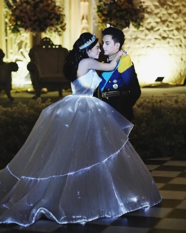 Gaun-Gaun Pernikahan Indah Rachel Vennya, Karya Desainer ...