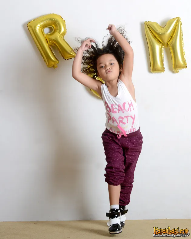 Adik Bastian Steel 