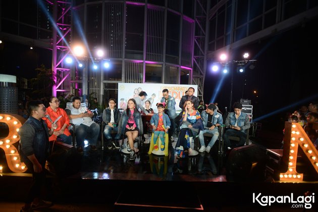 Sebuah acara gala premiere untuk film KESEMPATAN KEDUDA baru saja digelar di Epicentrum, Jakarta Selatan, Senin (8/10). Pada pemain yang terlibat tentunya sempat terlihat ikut menghadiri event tersebut. Yuk intip gaya kece mereka di sini!