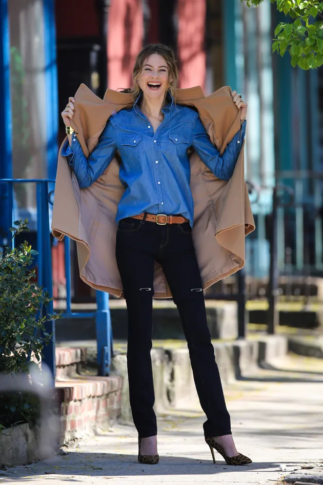 Istri Adam Levine, Behati Prinsloo