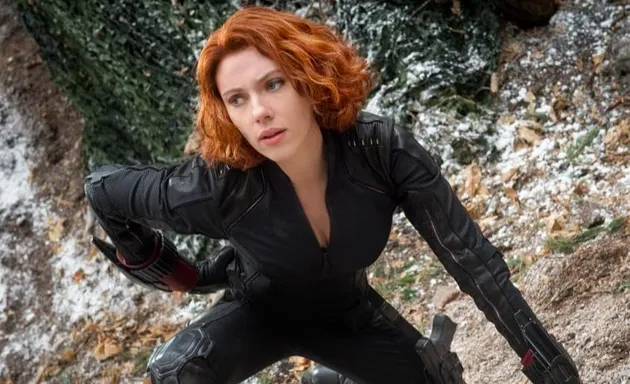 Scarlett Johansson membintangi film JURASSIC PARK