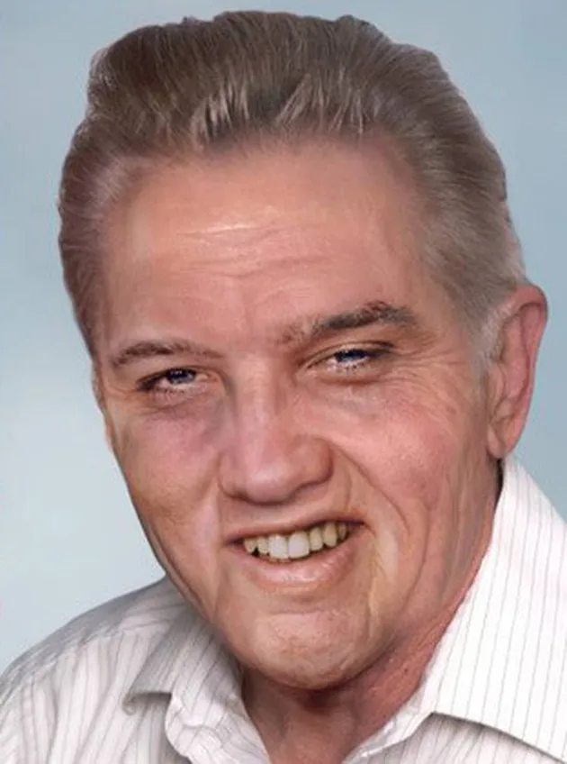 Elvis Presley berubah menjadi gendut. Itu bisa saja terjadi, seperti foto versi tua raja Rock And Roll ini.