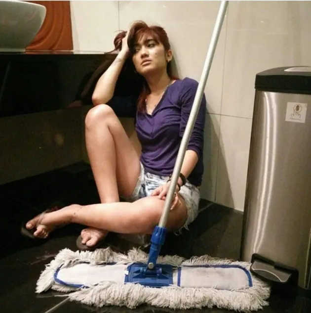 Revi Mariska 