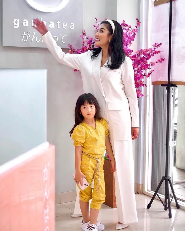 Nindy Ayunda