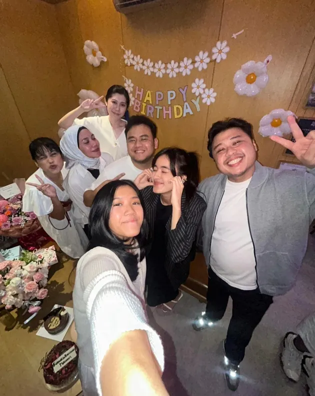 Kejutan Ulang Tahun Mawar de Jongh