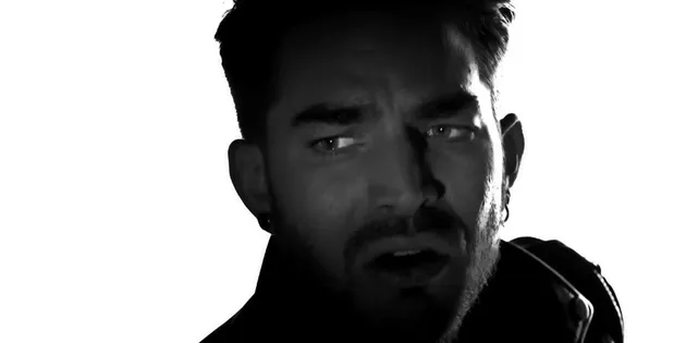 Video Klip Baru Adam Lambert