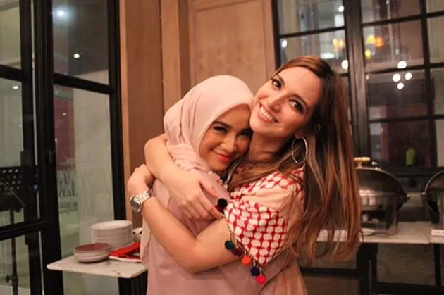 girlsquad buka bersama