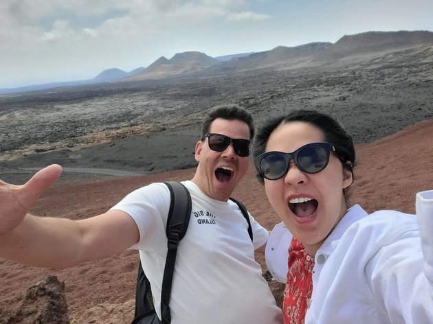 Gracia Indri Vacation to Lanzarote with Husband, Here are 8 Photos that Make Her Happier - Her Aura Can't Lie
