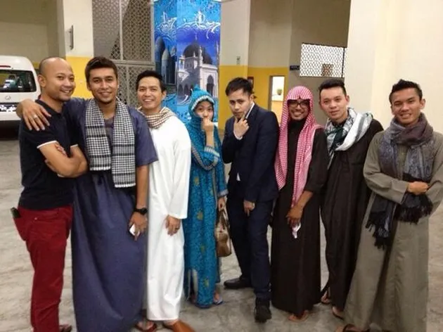 GALERI FOTO AKTOR ADI PRAHARA MAHDISA - TEWAS MEMBUSUK 