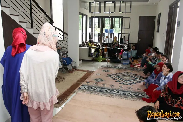 GALERI FOTO MEGAHNYA RUMAH BARU TYA ARIESTYA DI CIPUTAT 