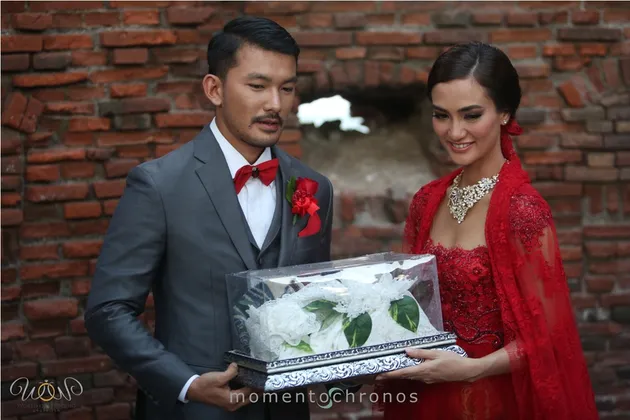 GALERI ROMANTIS AKAD NIKAH RESEPSI ATIQAH HASIHOLAN DAN