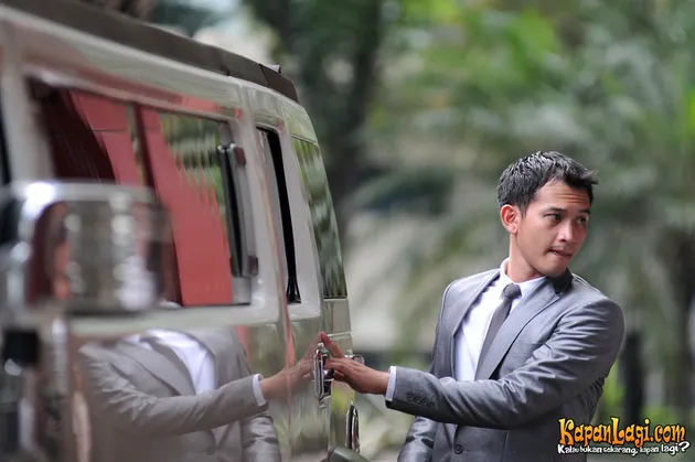 GALERI ROMANTIS NIA RAMADHANI - REZKY ADITYA SAAT SYUTING 