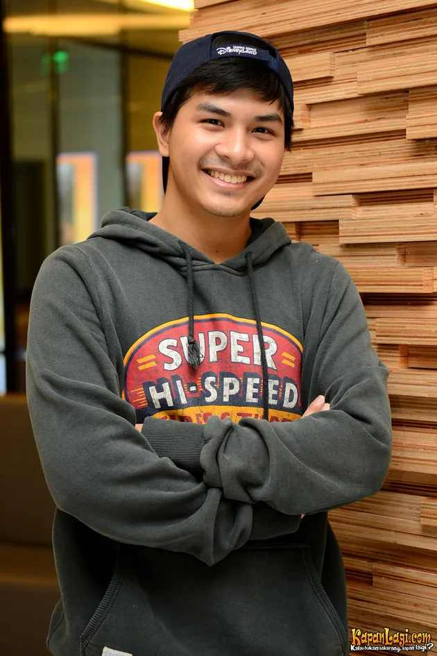 Glenn Alinskie - Chelsea Olivia