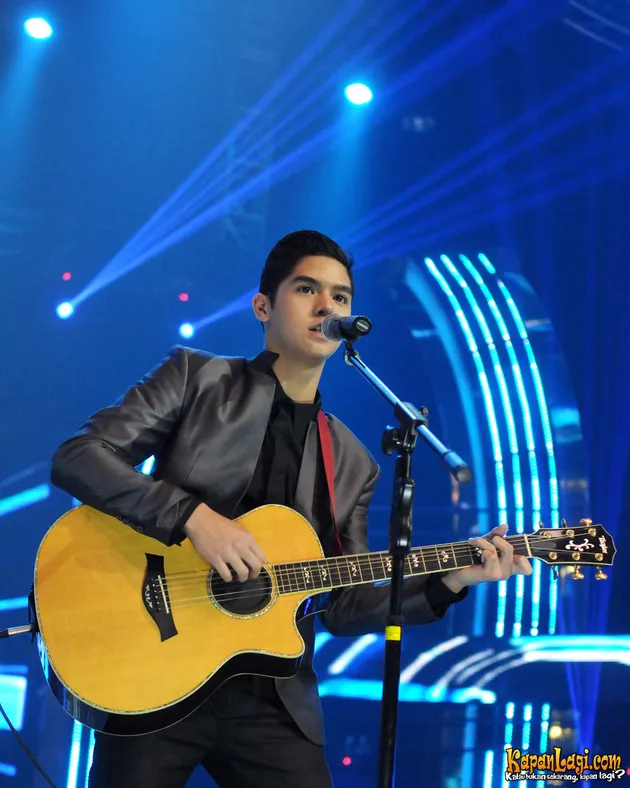 GAYA COOL AL GHAZALI DI ATAS PANGGUNG - KapanLagi.com