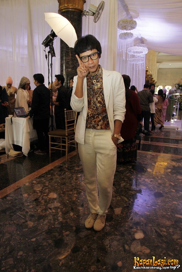 GAYA FASHION SELEBRITI DI PERNIKAHAN OLLA RAMLAN - AUFAR 