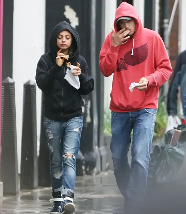 Ashton dan Mila