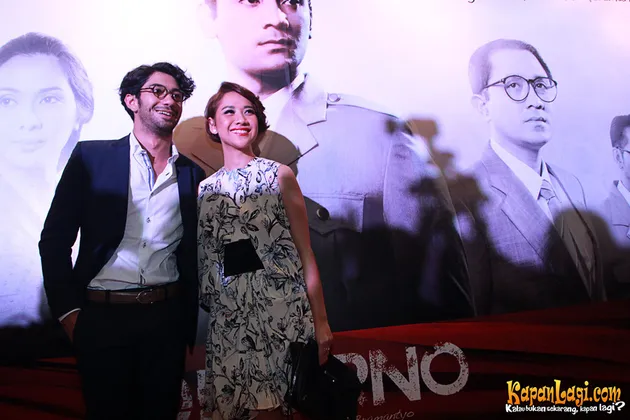 GAYA KEREN PARA SELEBRITIS INDONESIA DI PREMIERE FILM 