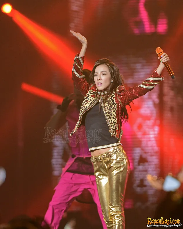 2NE1