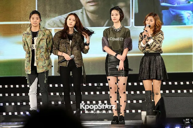 Girlband fx Ketika Tampil di K Drama Star Awards 2012 - KapanLagi.com