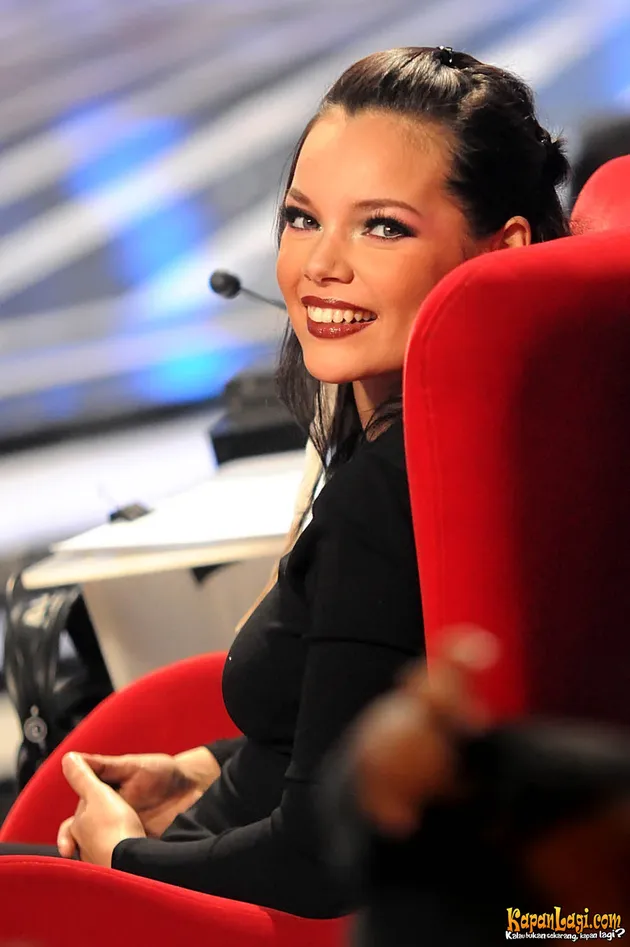 Boy And Girl Band Indonesia