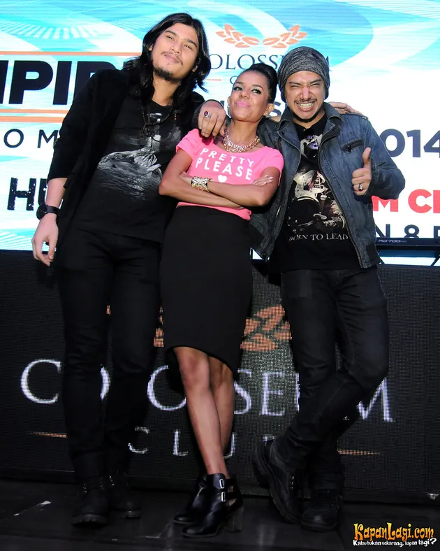 Kabar gembira. Virzha, Nowela, dan Husein siap menghidupkan kembali suasana grand final Indonesian Idol yang sudah kita rindukan.