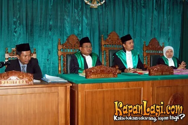 Gusti Randa Vs Nia Paramitha
