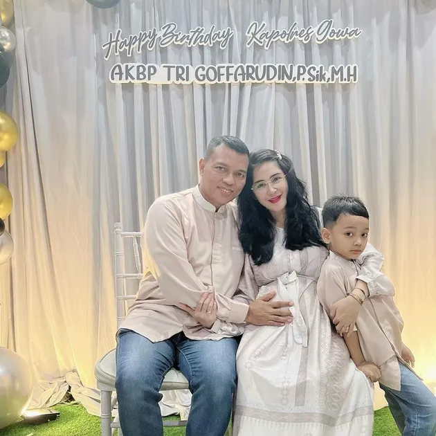 Uut permatasari melahirkan anak kedua hamil