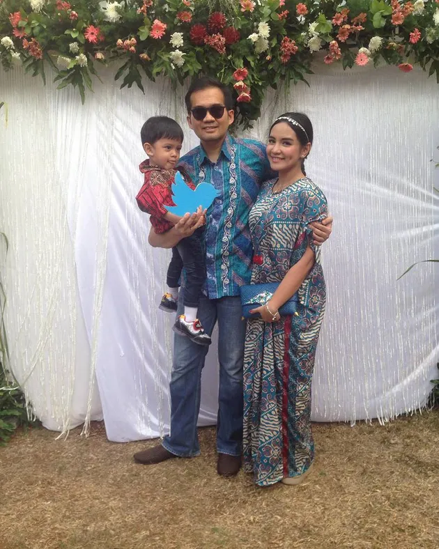 HAMIL 4 BULAN, BEGINI GAYA BUNDA HOT MOM CANTIK INTAN NURAINI