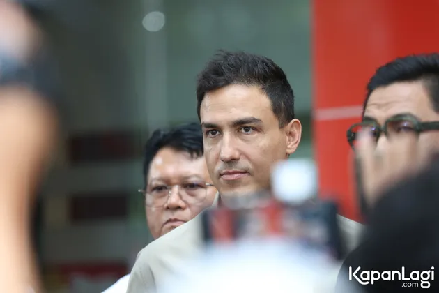 Hamish Daud Ketika Diwawancara Wartawan