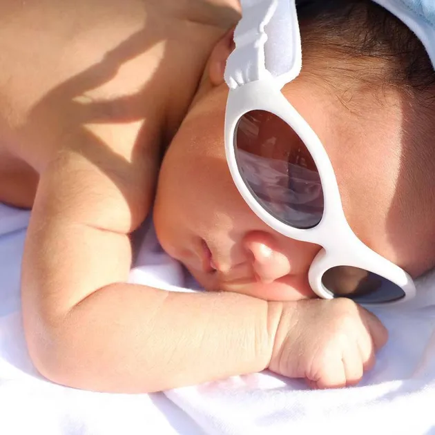 foto baby Owen - putra Laura Basuki