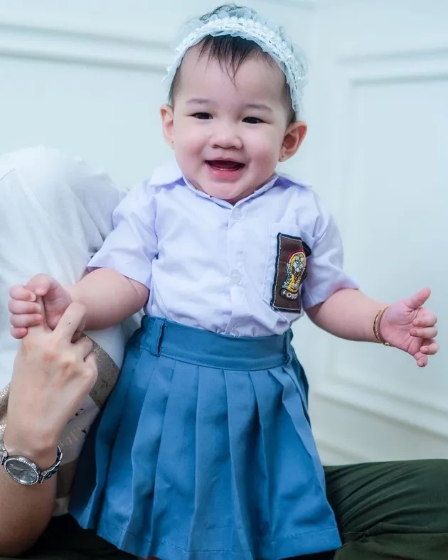 Anak Nella Kharisma Bule Banget Gendhis