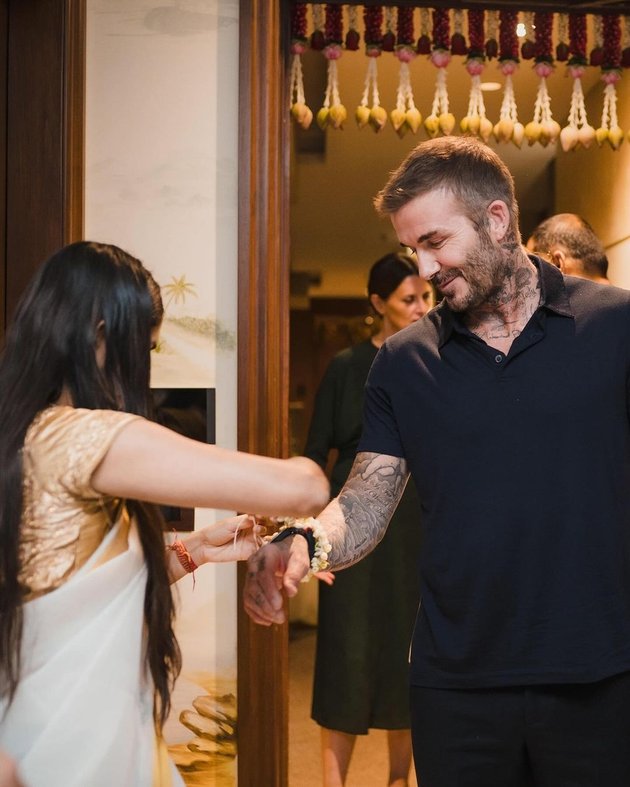 Warm and Friendly, 8 Pictures of Sonam Kapoor Inviting David Beckham to Dinner at Her Luxurious House in India - Attended by Many Artists