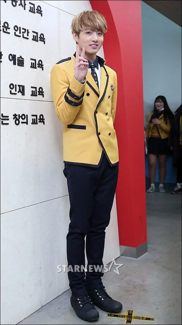 idol k-pop wisuda 