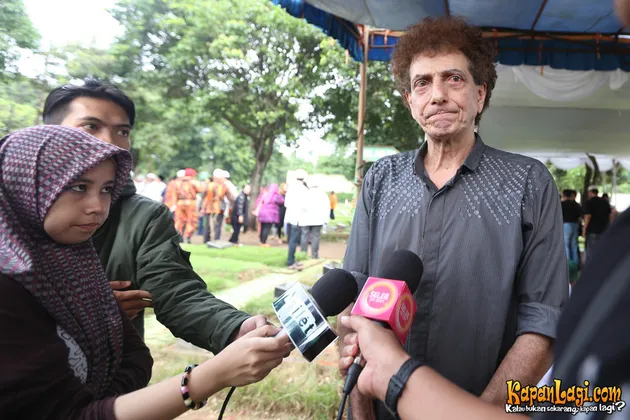 Ahmad Albar &amp; Camelia Malik