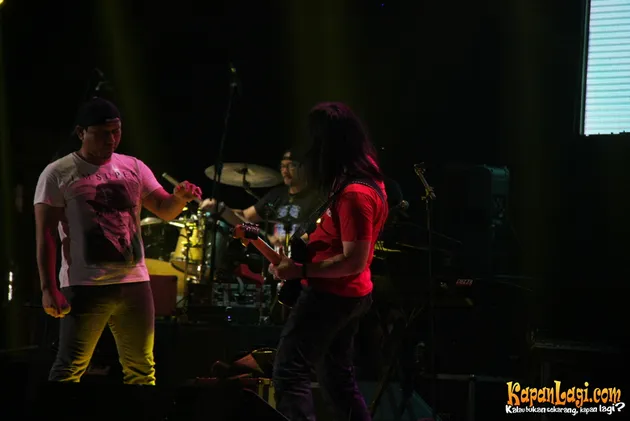 Konser Reuni Dewa 19 ft Ari Lasso