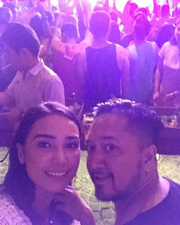Feby Febiola dan Frankie Sihombing
