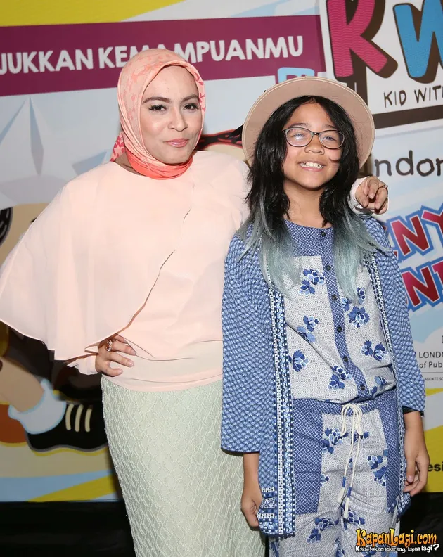 HIJABER CANTIK! ISTRI UYA KUYA UNGKAP SERUNYA JAJAN BARENG 