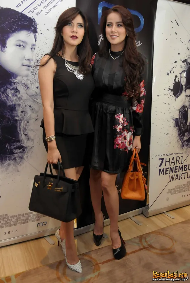 7 HARI MENEMBUS WAKTU