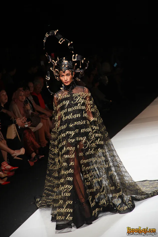 Dress Karya Ivan Gunawan