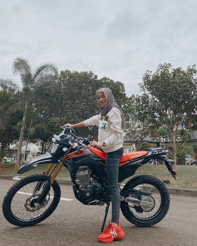 Olla Ramlan Naik Motor