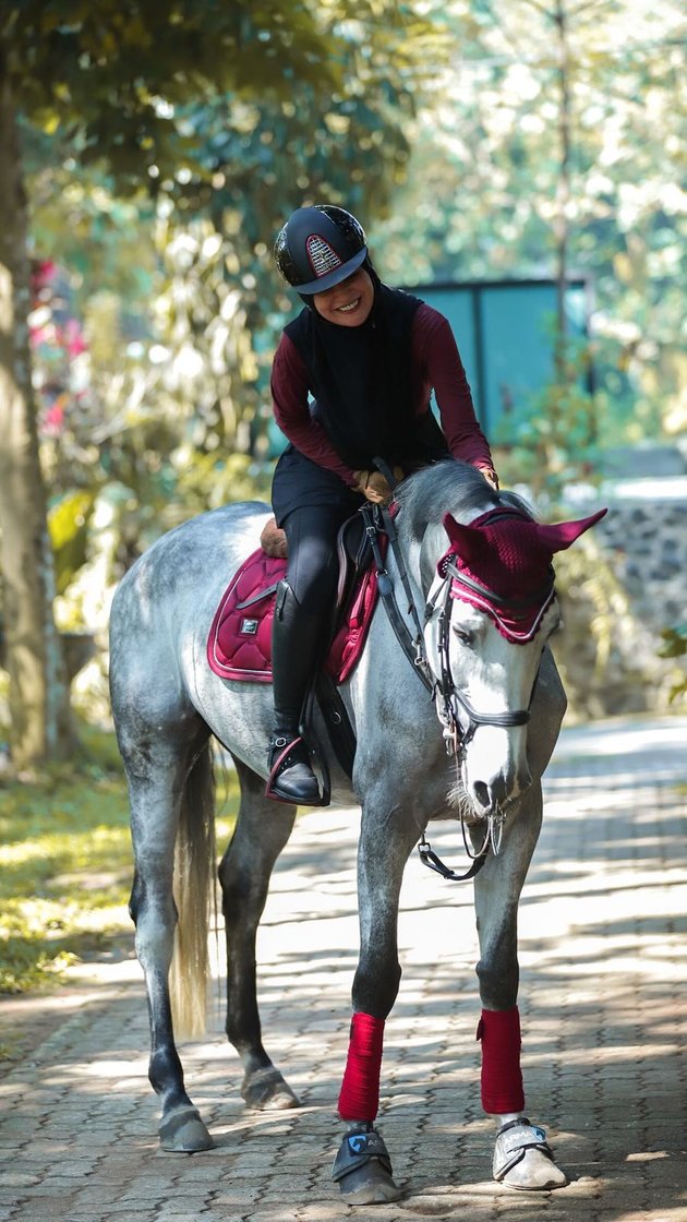 Hobby Becomes Achievement, 10 Portraits of Shireen Sungkar Participating in Horse Riding Competition - Here's Her Cool Appearance that Successfully Won 5th Place
