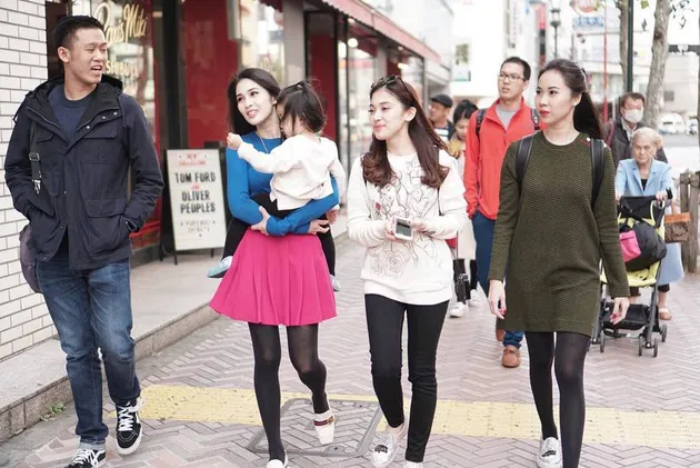 Sandra Dewi honeymoon