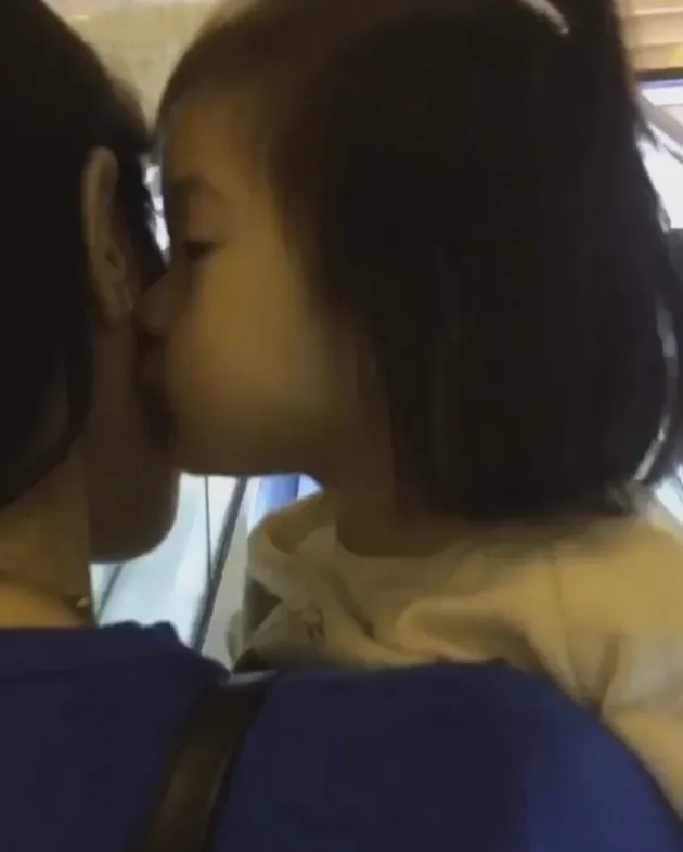 Sandra Dewi honeymoon