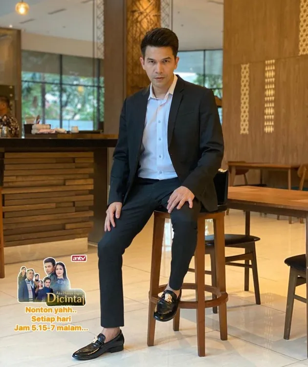 Hot Daddy Jonathan Frizzy